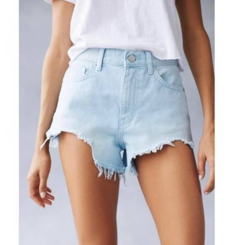 BDG Urban Outfitters Cheeky High Rise Denim Shorts NWOT Light Wash Size 24